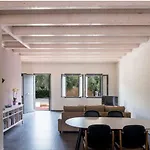 Olive Grove House 阿尔戈斯托利翁